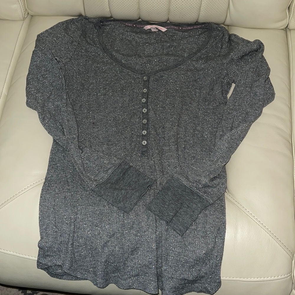 Victoria’s Secret sleep shirt EUC